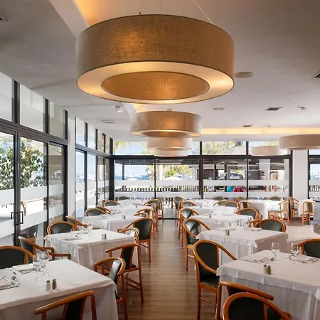 Отель Alexandre Grand Teguise Playa Коста-Тегисе