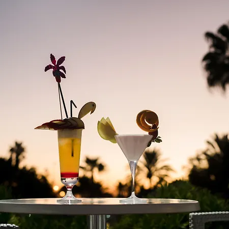 Alexandre Grand Teguise Playa Отель Коста-Тегисе