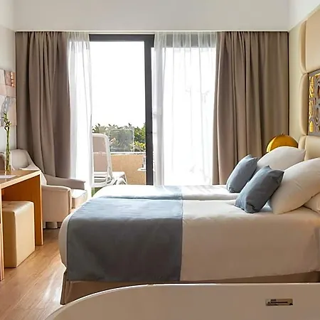 Alexandre Grand Teguise Playa 4*