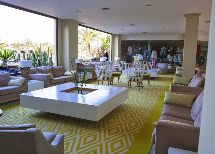 Alexandre Grand Teguise Playa Коста-Тегисе