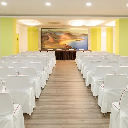 מלון Alexandre Grand Teguise Playa 4*